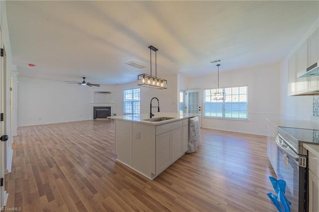 884 Jennifer Lane, High Point, NC 27265