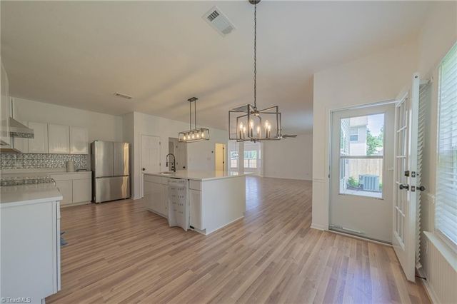 884 Jennifer Lane, High Point, NC 27265