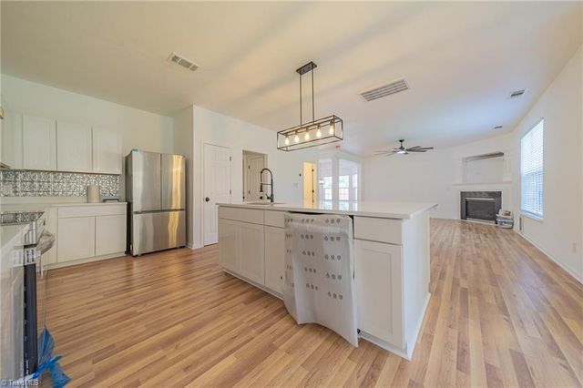 884 Jennifer Lane, High Point, NC 27265