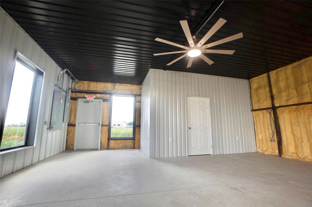 181 Ninety Four LN 110-210, Taylor, TX 76574