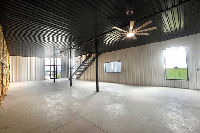 181 Ninety Four LN 110-210, Taylor, TX 76574