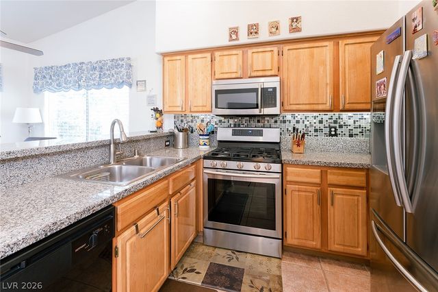 4920 Black Bear Road 204, Las Vegas, NV 89149