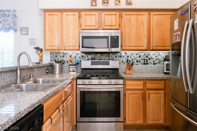 4920 Black Bear Road 204, Las Vegas, NV 89149