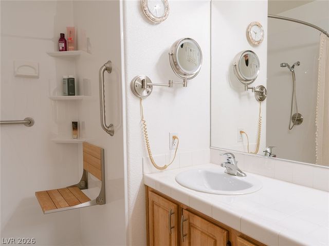 4920 Black Bear Road 204, Las Vegas, NV 89149