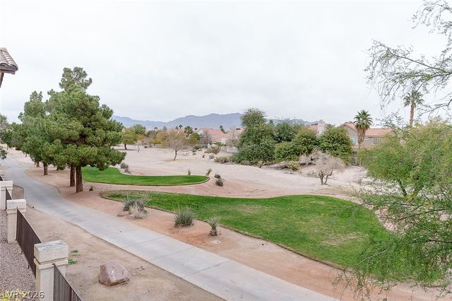 4920 Black Bear Road 204, Las Vegas, NV 89149