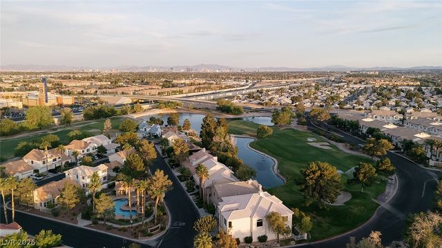 4920 Black Bear Road 204, Las Vegas, NV 89149