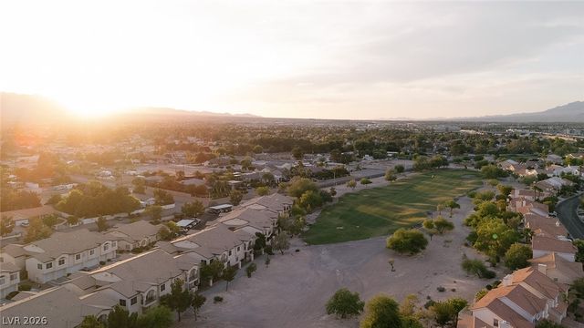 4920 Black Bear Road 204, Las Vegas, NV 89149