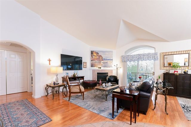 4920 Black Bear Road 204, Las Vegas, NV 89149