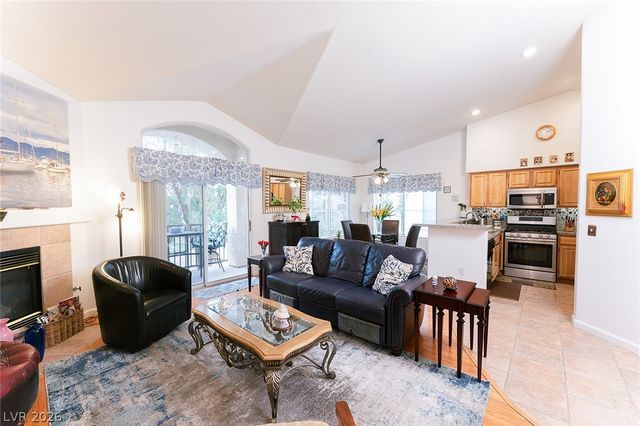 4920 Black Bear Road 204, Las Vegas, NV 89149