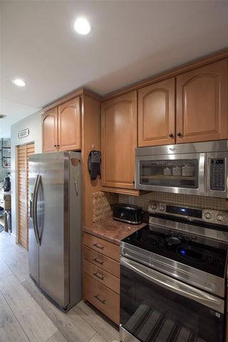 8356 NW 37th Place E9, Sunrise, FL 33351