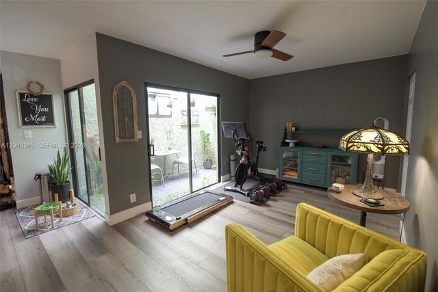 8356 NW 37th Place E9, Sunrise, FL 33351