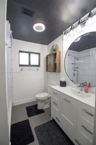8356 NW 37th Place E9, Sunrise, FL 33351
