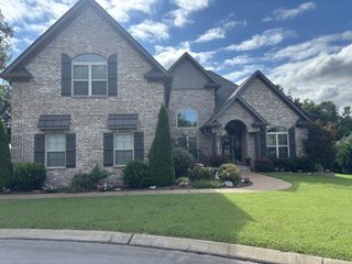 148 Autumn Creek Dr, Lebanon, TN 37087