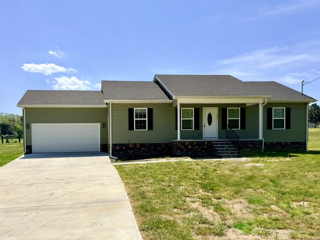 1041 Hurricane Rd, Tullahoma, TN 37388
