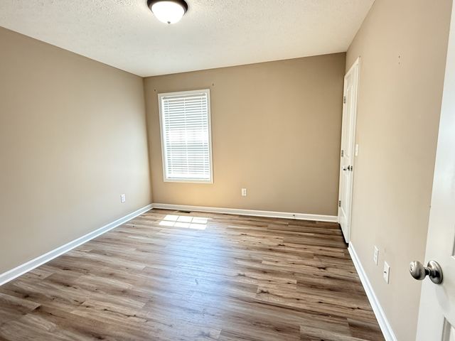 1041 Hurricane Rd, Tullahoma, TN 37388