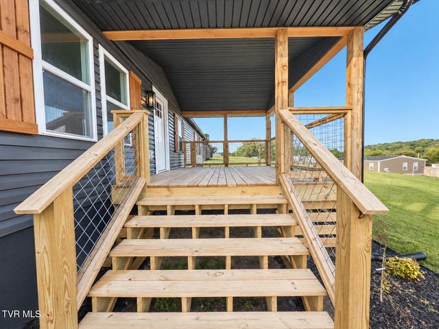 4112 Weaver Pike, Bluff City, TN 37618