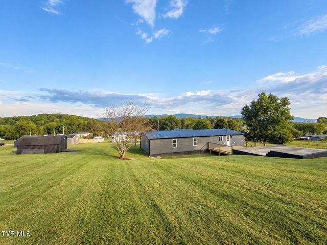 4112 Weaver Pike, Bluff City, TN 37618