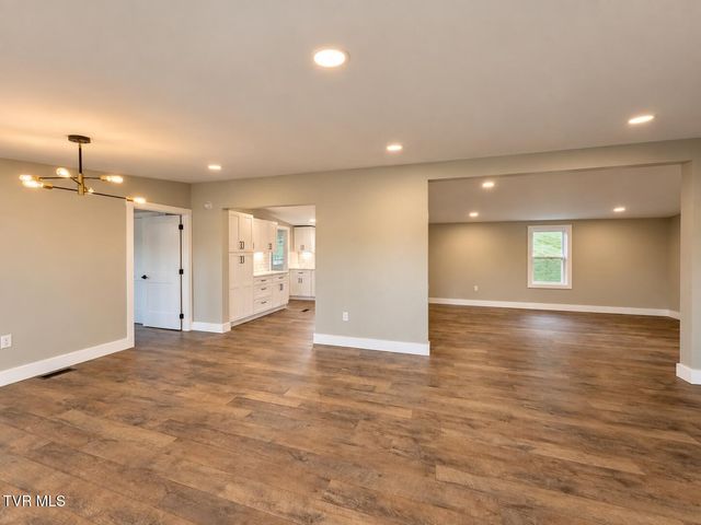 4112 Weaver Pike, Bluff City, TN 37618
