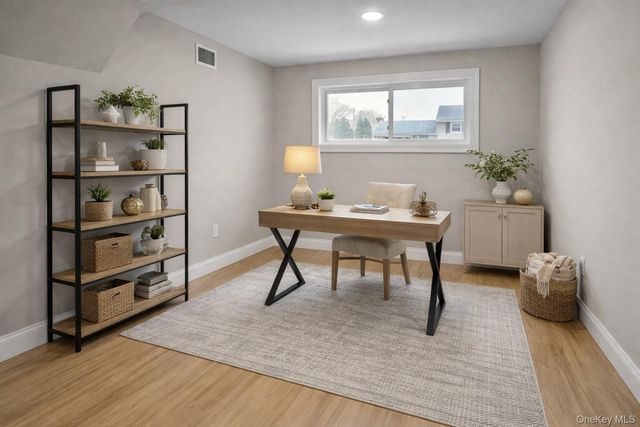 45 Colony Lane, Syosset, NY 11791