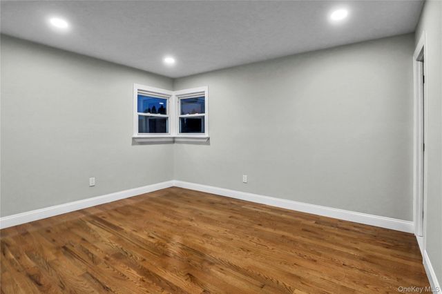 45 Colony Lane, Syosset, NY 11791