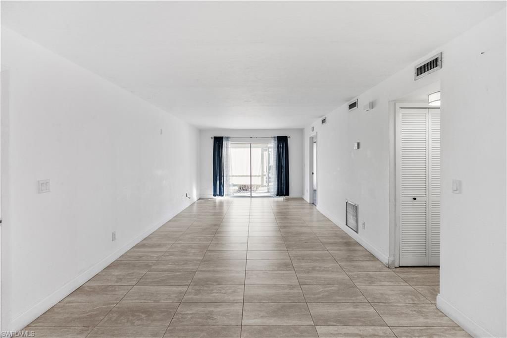 Image 10 of property listing at Address unavailable.