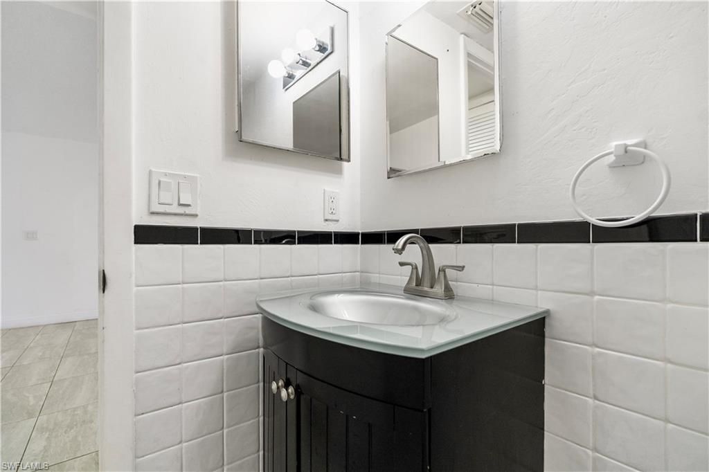 Image 16 of property listing at Address unavailable.