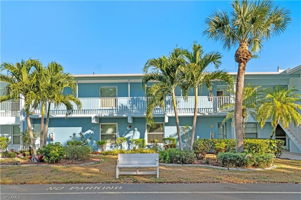 Image 7 of property listing at Address unavailable.