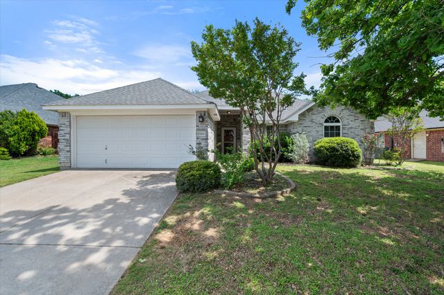 2906 Yukon Drive, Corinth, TX 76210