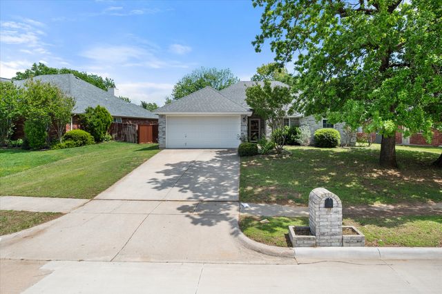 2906 Yukon Drive, Corinth, TX 76210