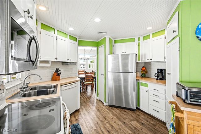 137 Nicklaus BLVD, North Fort Myers, FL 33903