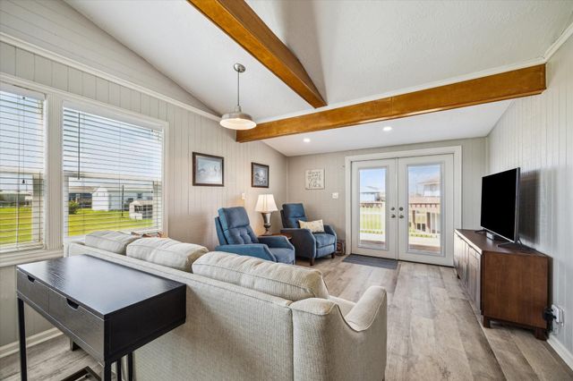 4014 2nd Street, Galveston, TX 77554