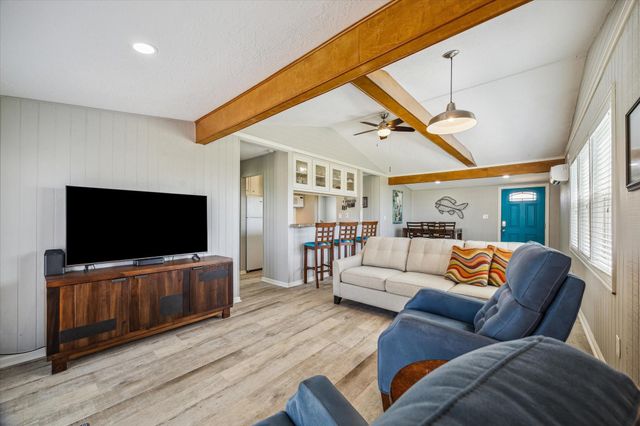 4014 2nd Street, Galveston, TX 77554