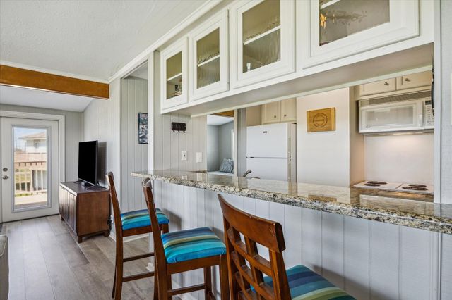 4014 2nd Street, Galveston, TX 77554