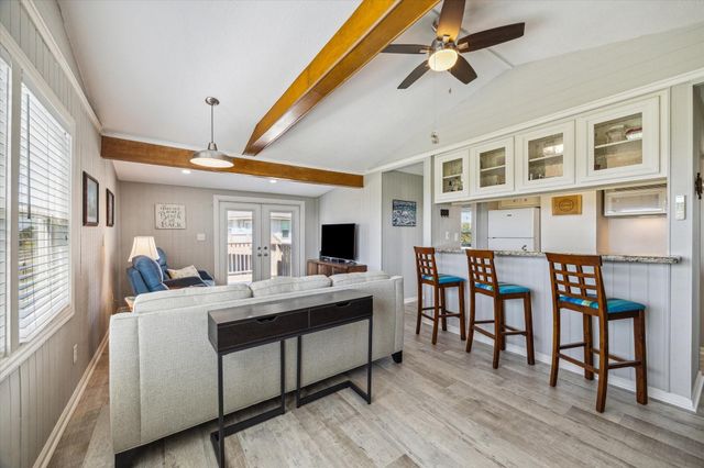 4014 2nd Street, Galveston, TX 77554