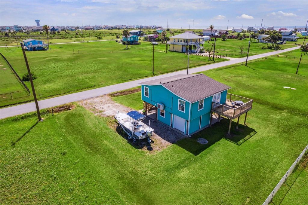 4014 2nd Street, Galveston, TX 77554
