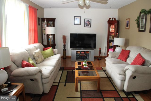 637 MIMOSA DR, Martinsburg, WV 25404