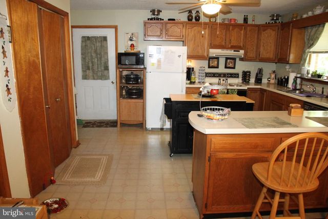 637 MIMOSA DR, Martinsburg, WV 25404