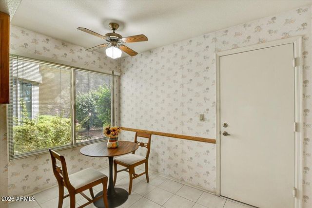 9820 W KERRY Lane, Peoria, AZ 85382
