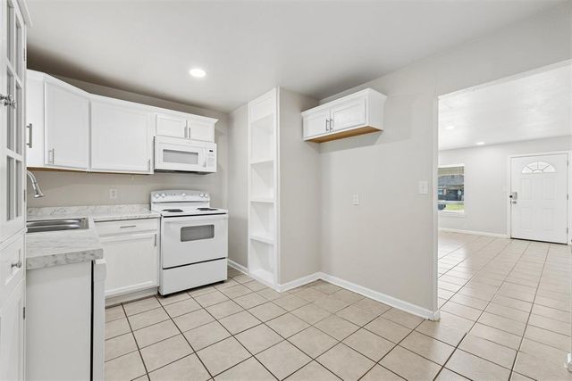 3913 SE 24th Street, Del City, OK 73115