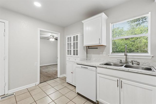3913 SE 24th Street, Del City, OK 73115