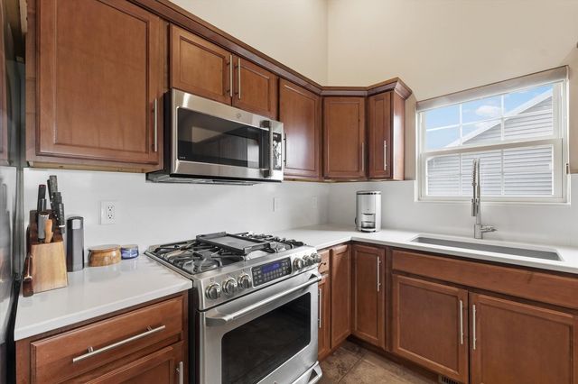 2405 N Fairfield Drive, Urbana, IL 61802