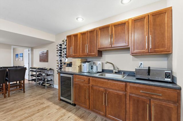 2405 N Fairfield Drive, Urbana, IL 61802