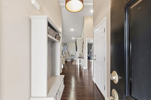 2405 N Fairfield Drive, Urbana, IL 61802