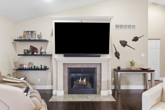 2405 N Fairfield Drive, Urbana, IL 61802