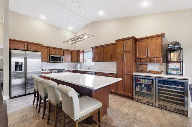 2405 N Fairfield Drive, Urbana, IL 61802