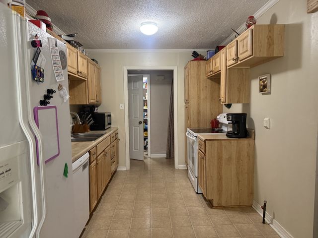 128 Robin Hood Rd, Dickson, TN 37055