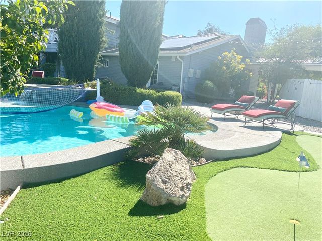 5880 West Oquendo Road, Las Vegas, NV 89118