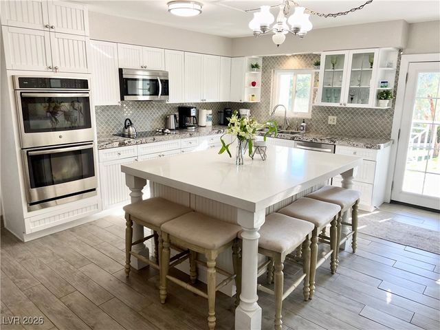 5880 West Oquendo Road, Las Vegas, NV 89118