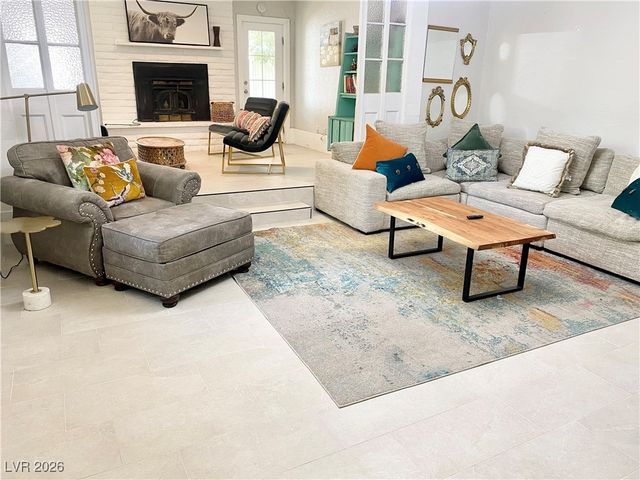 5880 West Oquendo Road, Las Vegas, NV 89118