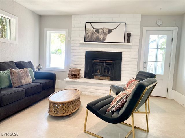 5880 West Oquendo Road, Las Vegas, NV 89118